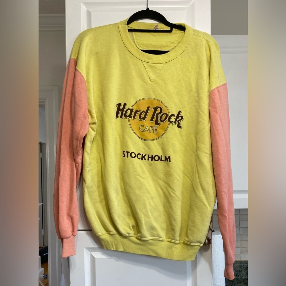 90’s Vintage Hard Rock Cafe Stockholm Crewneck Sweater